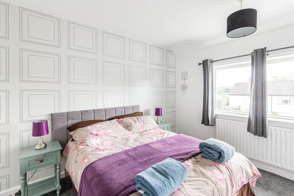 Entire Charming 5-Bed House In Darwen Blackburn Bb1 Free Parking Roadside Rishton Kültér fotó