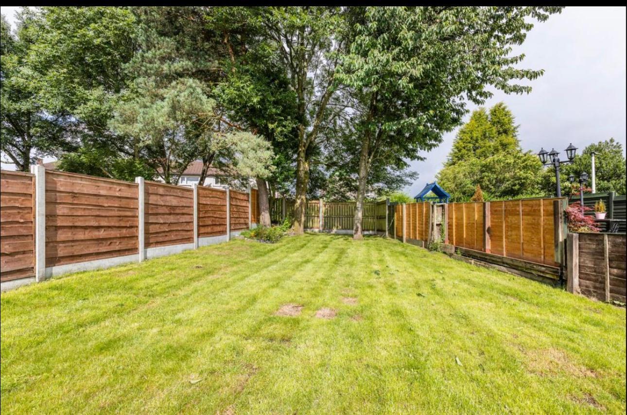 Entire Charming 5-Bed House In Darwen Blackburn Bb1 Free Parking Roadside Rishton Kültér fotó